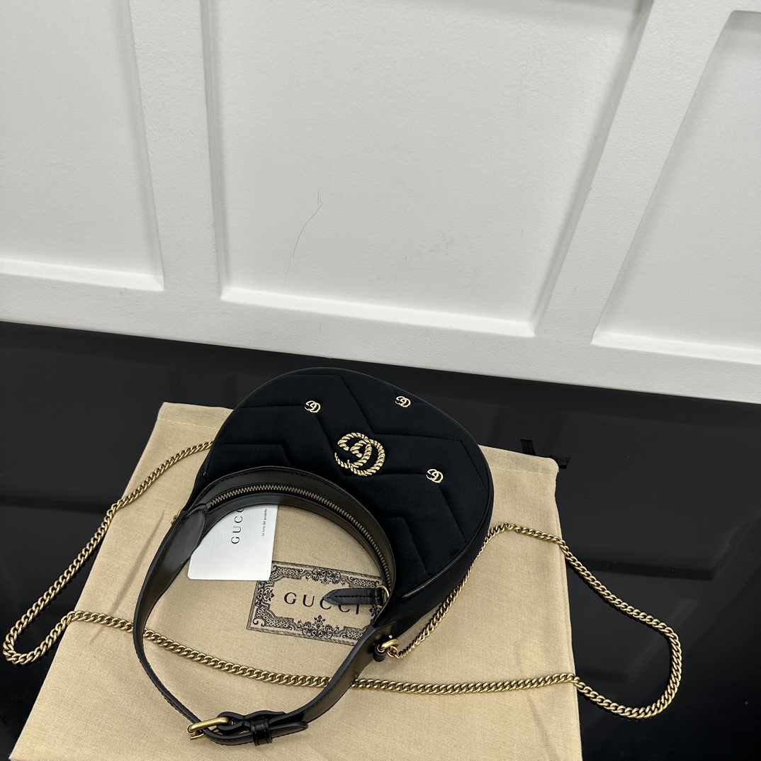 Gucci Hobo Bags